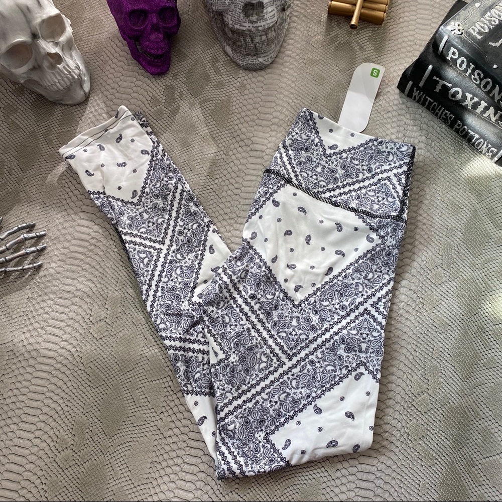 White black bandana print ultra soft leggings